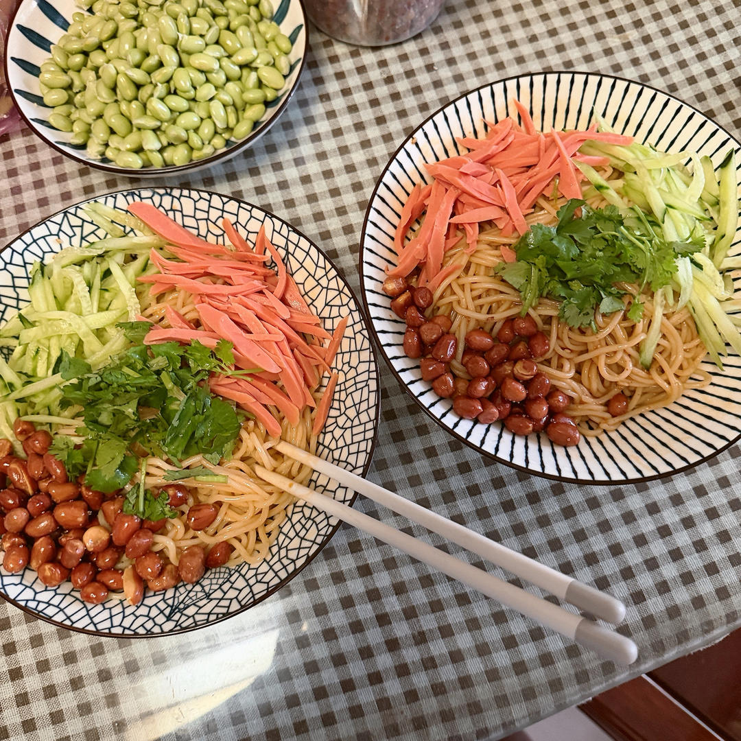 夏日凉拌面