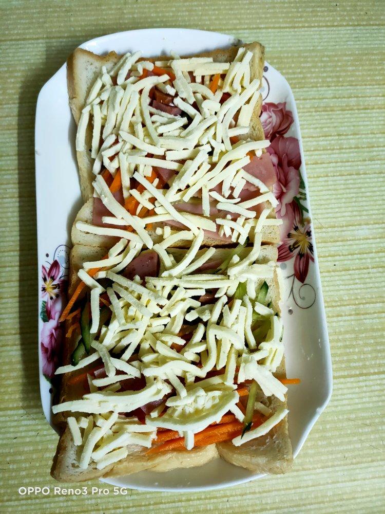 一分钟宵夜 香菇肉丸芝士土司 微波炉版