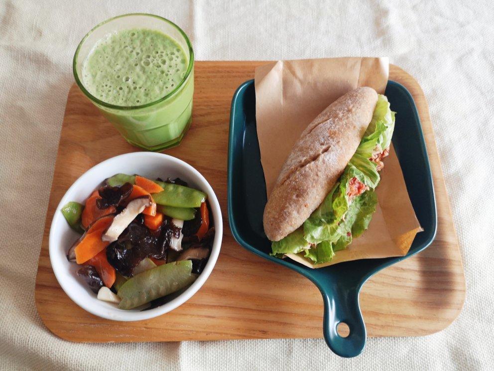 大餐后的排毒果汁