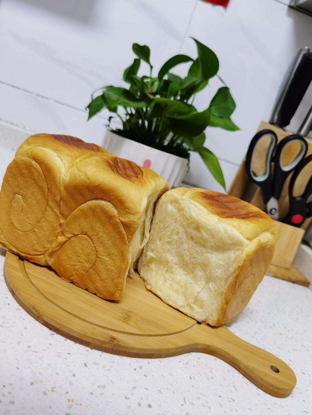 🍞消耗淡奶油吐司｜无黄油｜软绵绵｜奶香浓郁