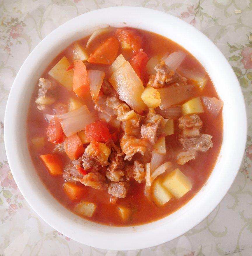 番茄土豆炖牛腩