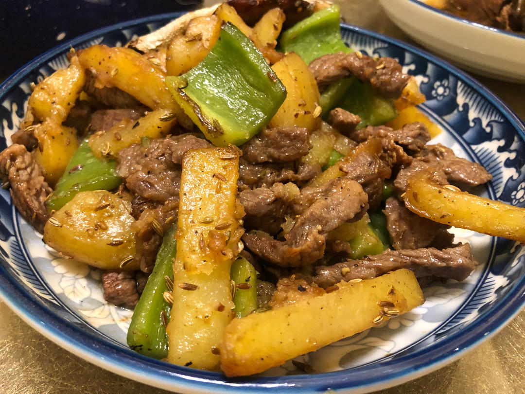 孜然土豆炒牛肉