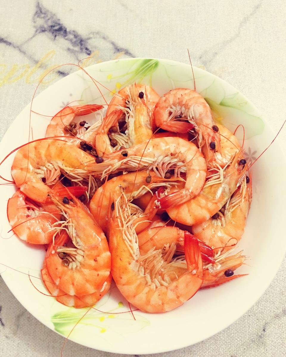 国源麻麻做的煮虾(简单甜美)