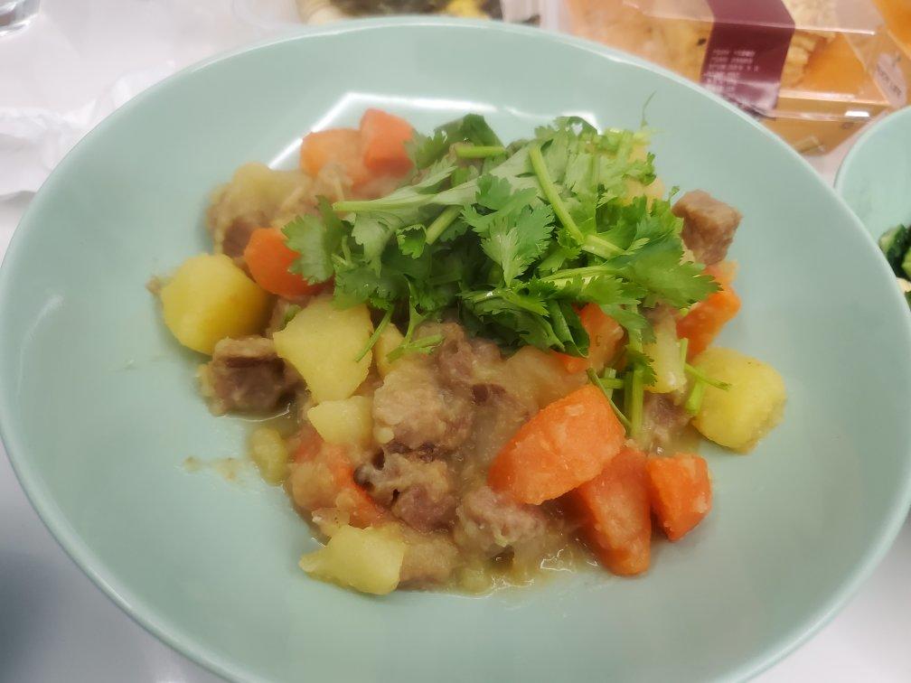 牛肉炖土豆