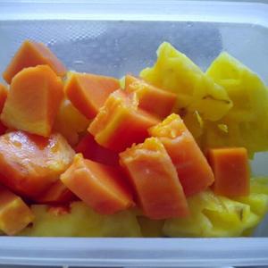 木瓜菠萝自制酸奶的做法 步骤1