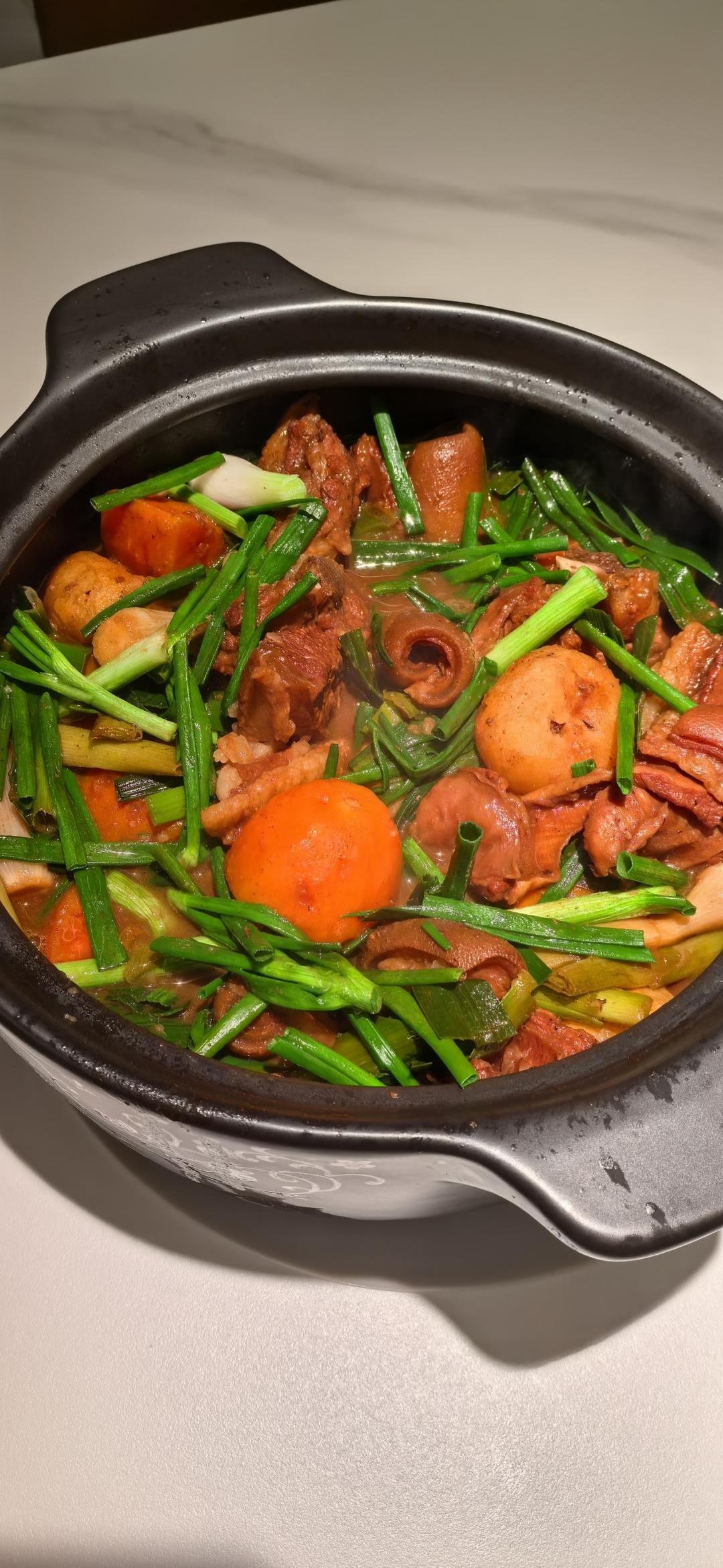 暖身广式羊肉煲