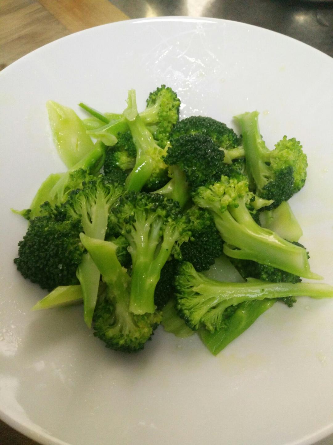 凉拌西兰花