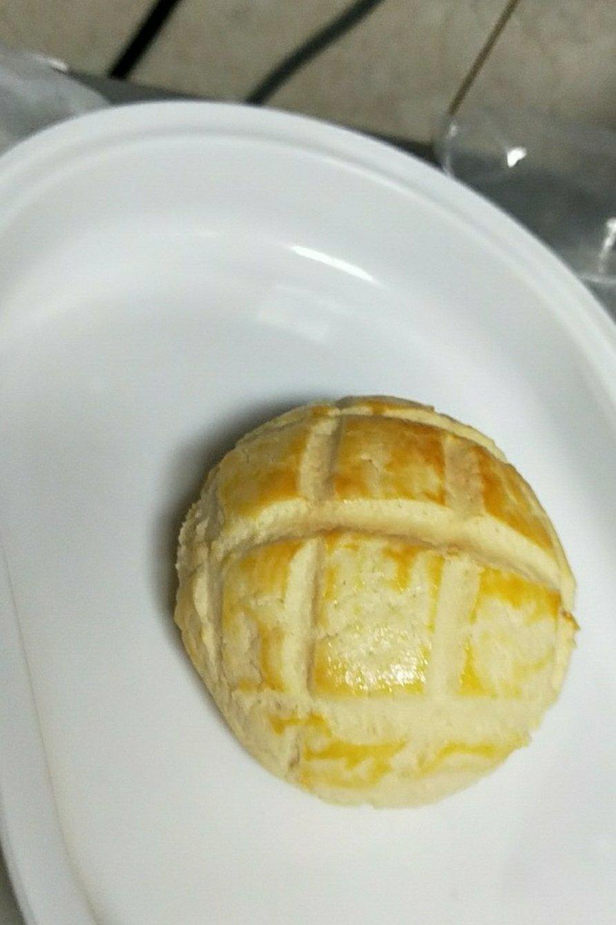 好吃到炸裂的港式菠萝包（附带制作酥皮的小视频）