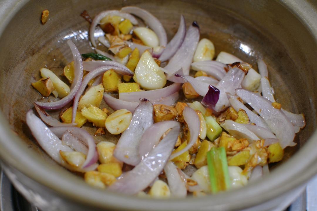 沙姜啫啫豬利（豬舌）的做法 步驟7