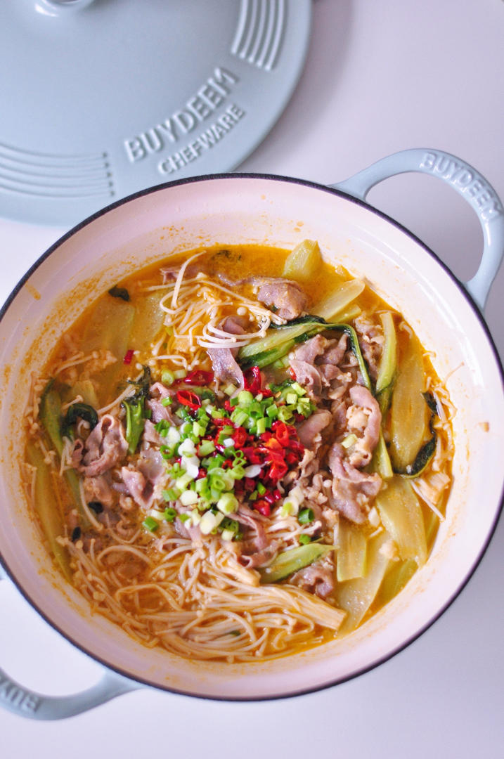 酸汤肥牛【6月北鼎珐琅铸铁锅食谱】