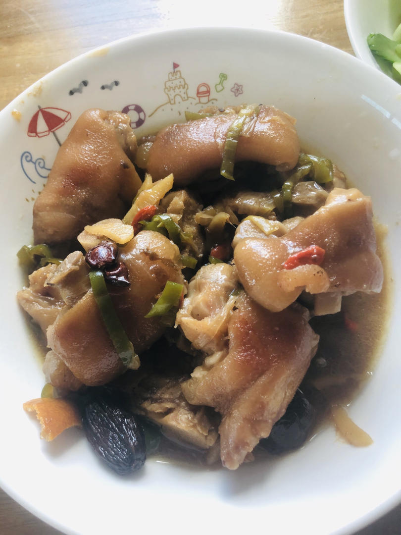 酸梅焖猪手