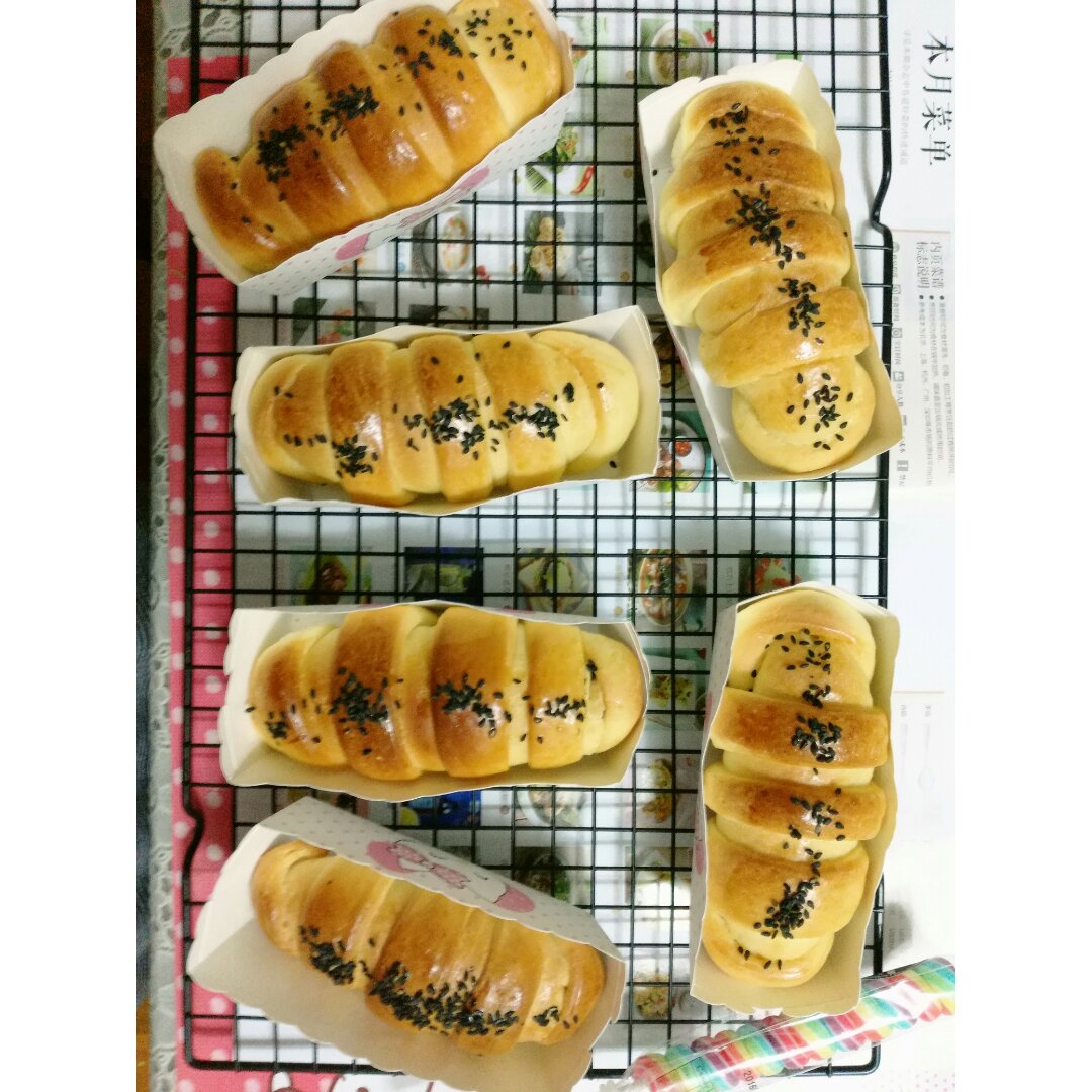 毛毛虫肉松面包