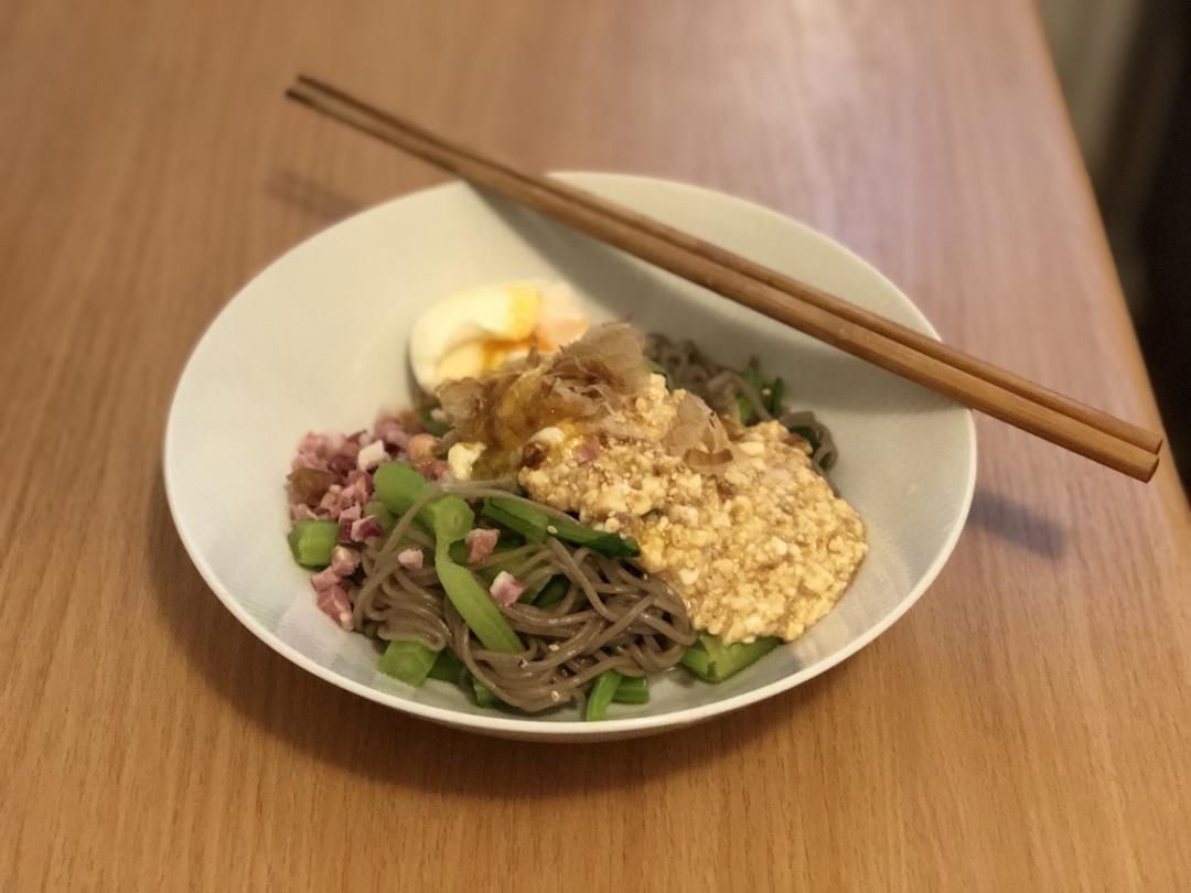 菠菜溏心蛋味噌豆腐酱拌荞麦面【健康一锅端】