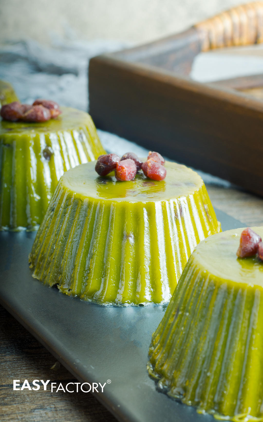 【抹茶红豆糯米糕】matcha red bean glutinous rice的做法