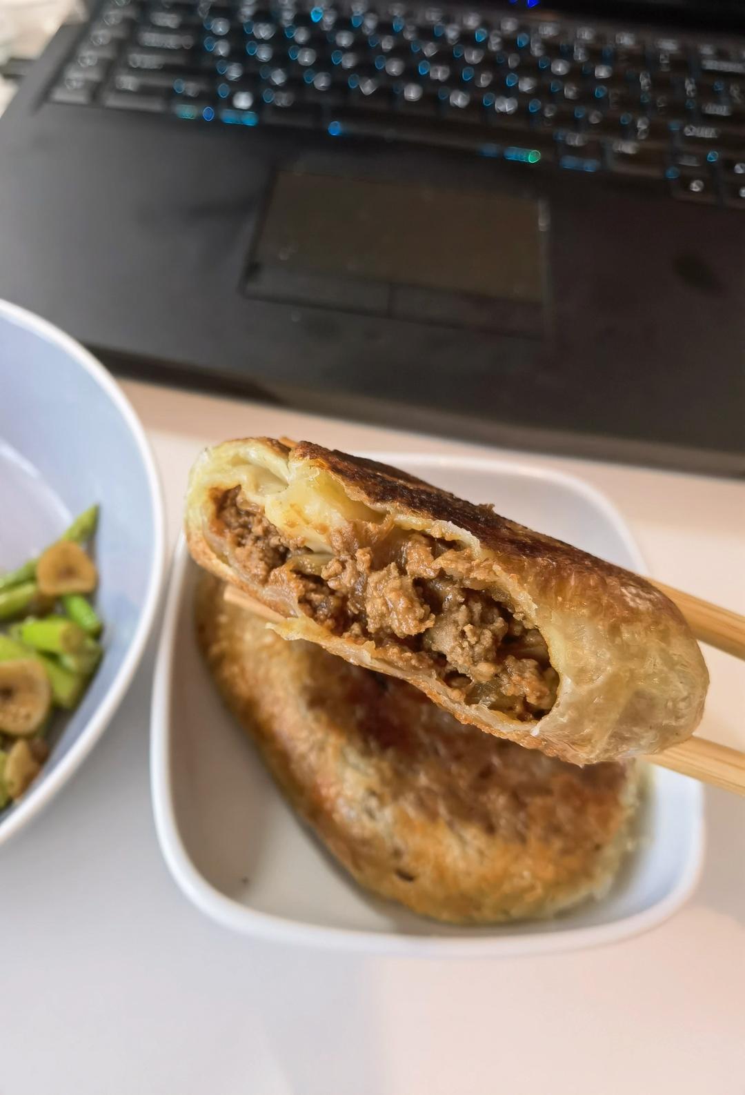 手抓饼版牛肉馅饼
