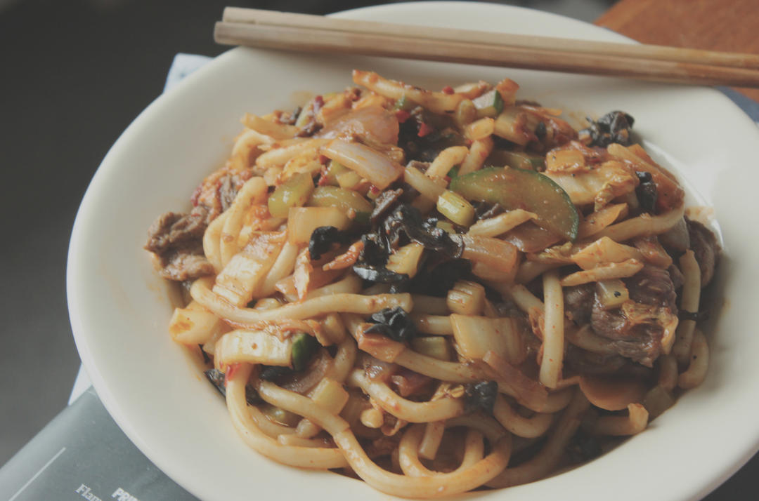 三酱辣炒牛肉乌冬