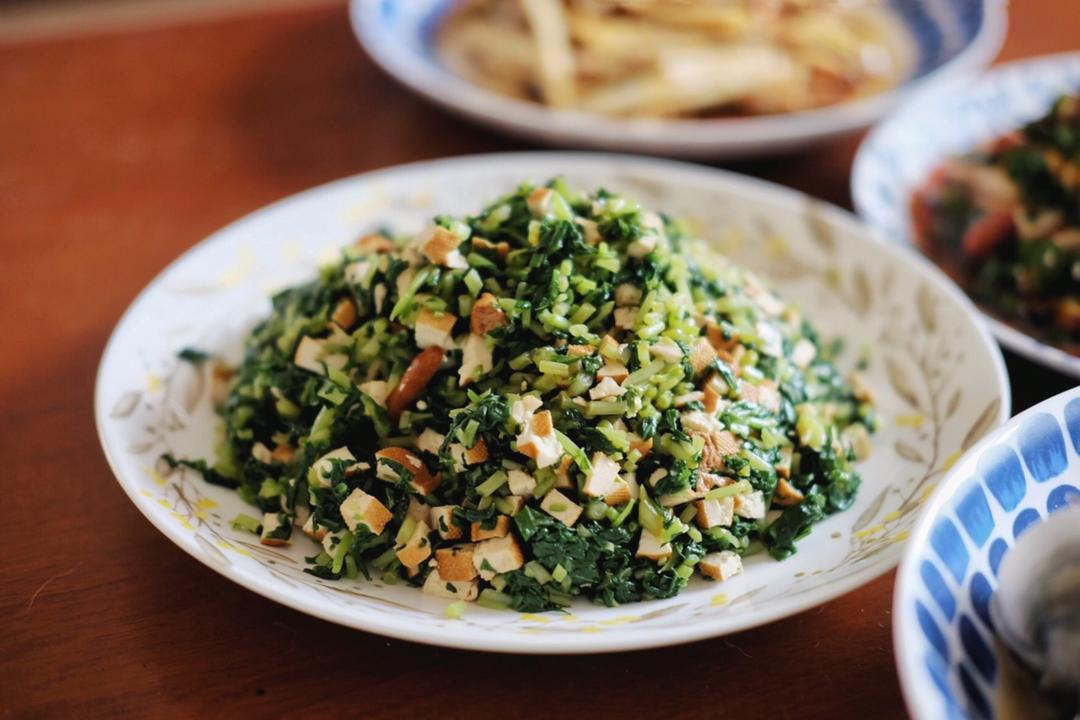 凉拌香干马兰头