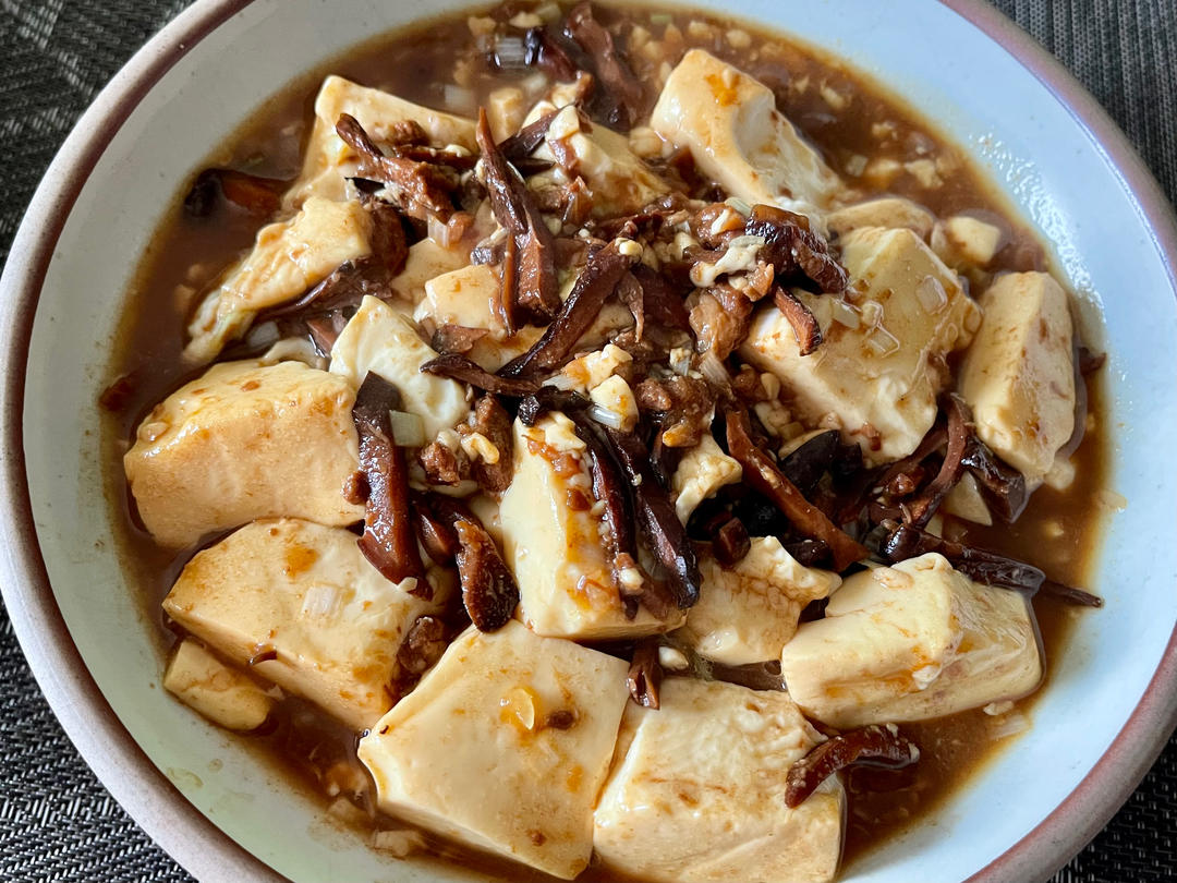 牛肝菌卤肉烩豆腐