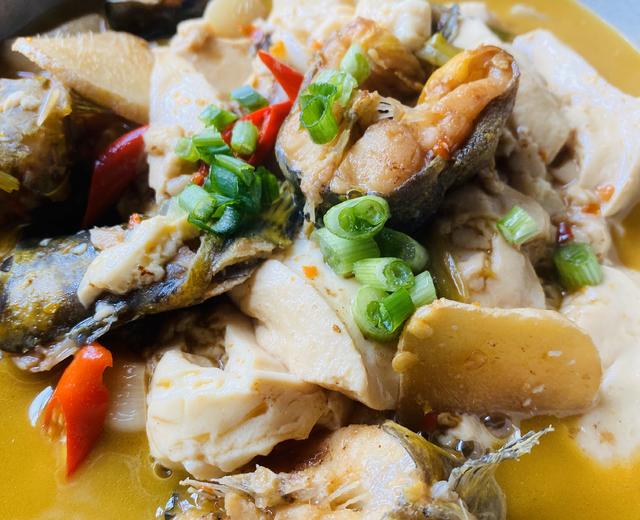 黄骨鱼焖豆腐🐟汤汁太好吃了！