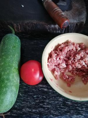 番茄节瓜丸子汤的做法 步骤1