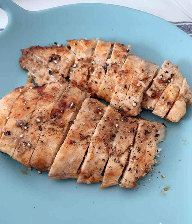 【嫩煎鸡胸肉】