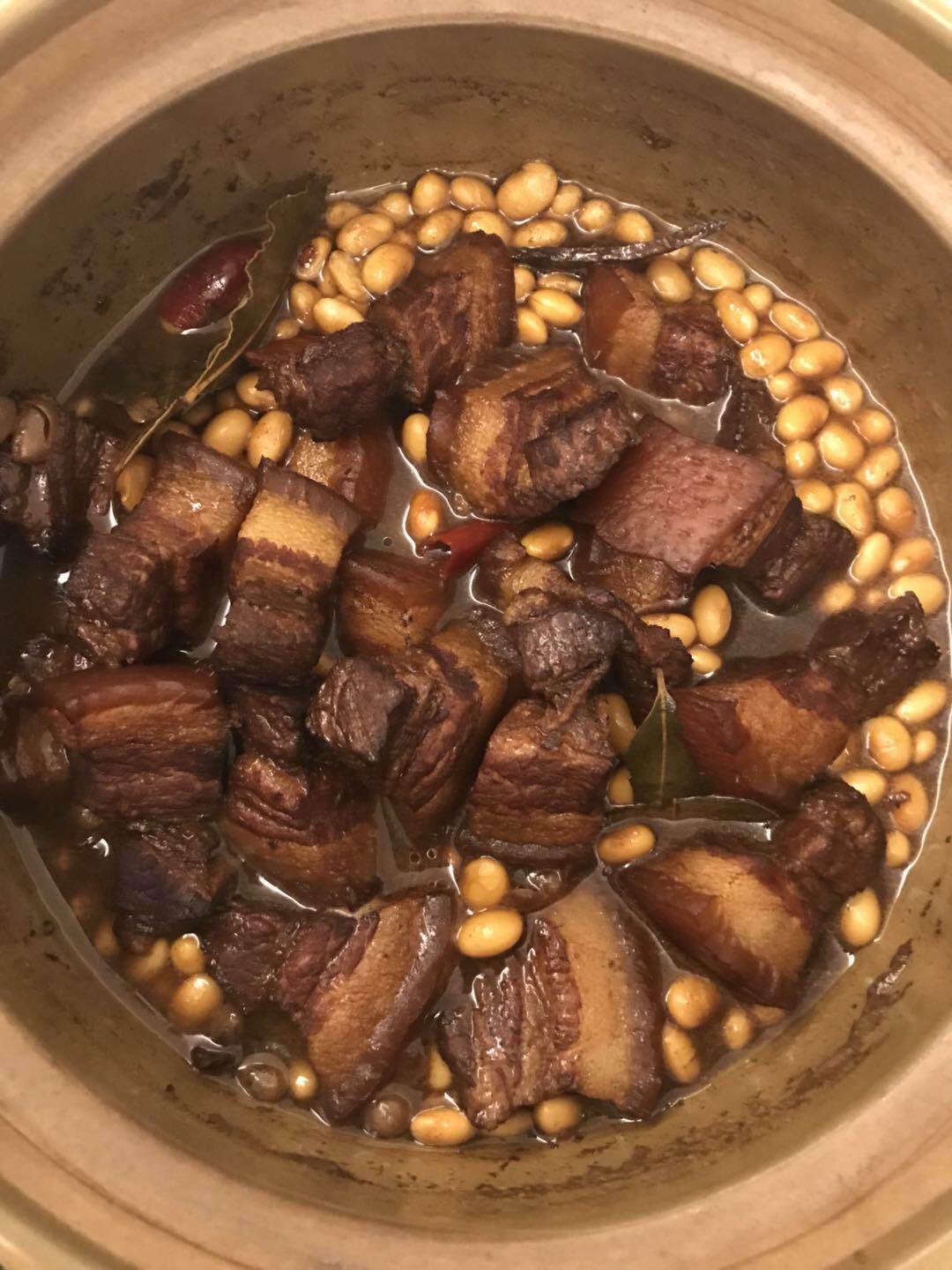 红烧肉焖黄豆