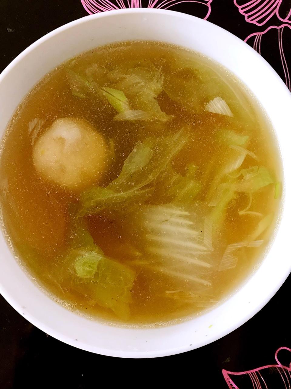 砂锅白菜鱼丸粉丝汤
