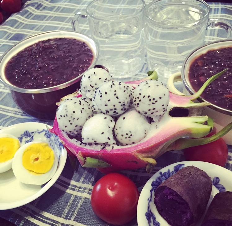 花生红枣黑米粥