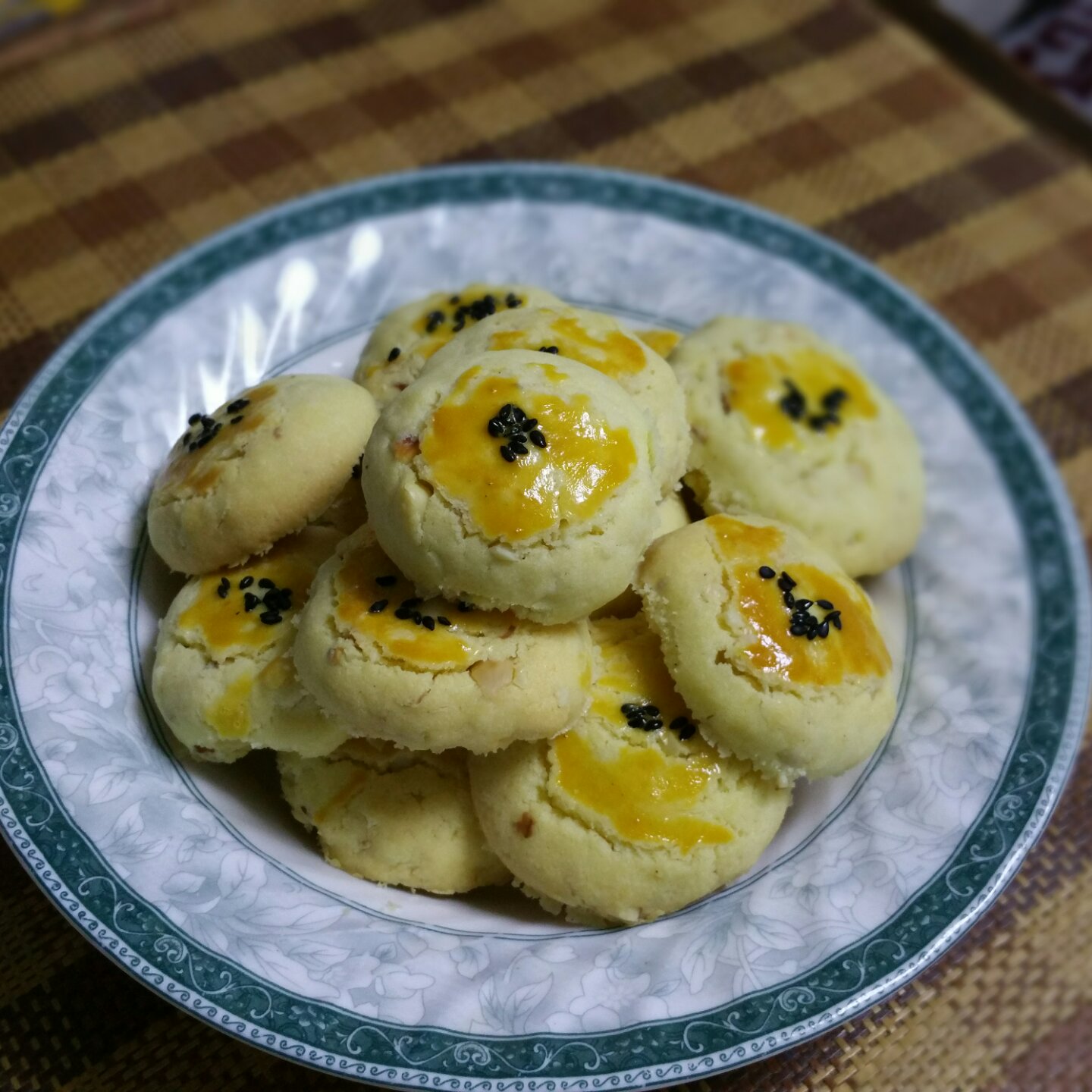 美味花生小小酥