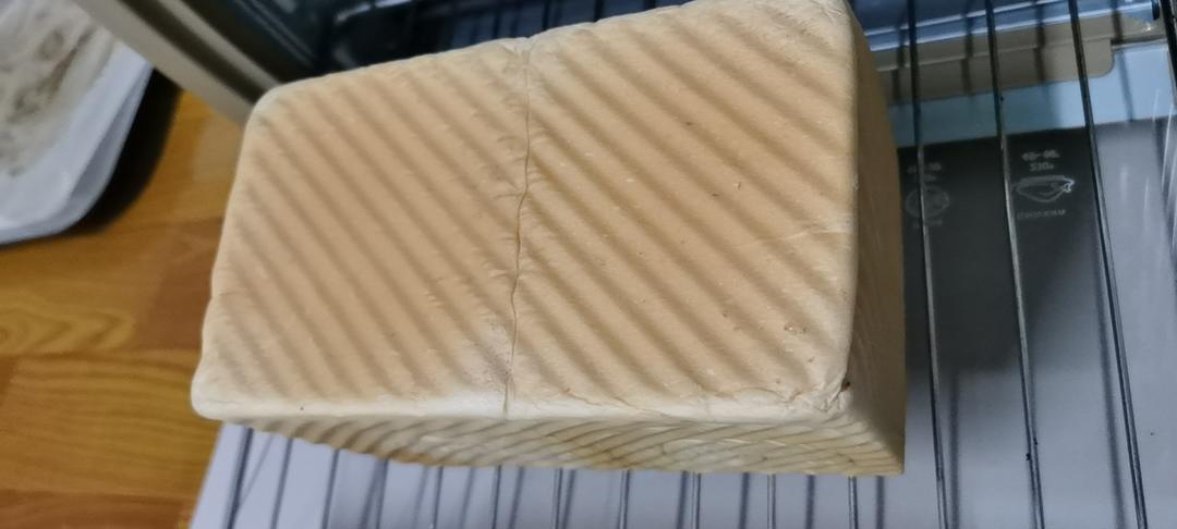 用烤箱自己做面包--手工牛奶吐司面包