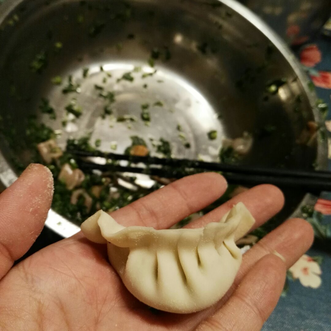 韭菜海肠饺子