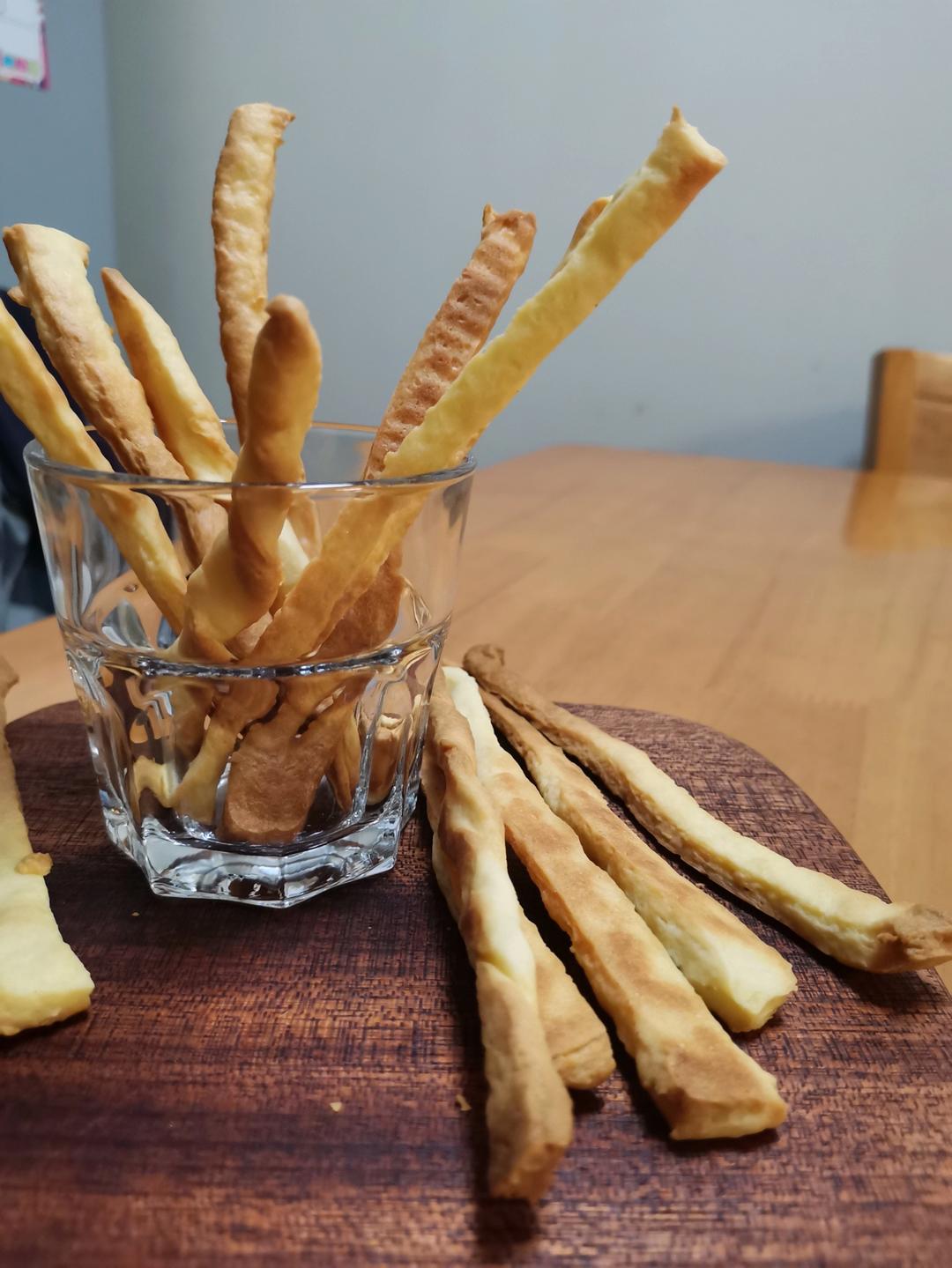 奶酪芝士条‼️奶香浓郁，酥脆好吃‼️