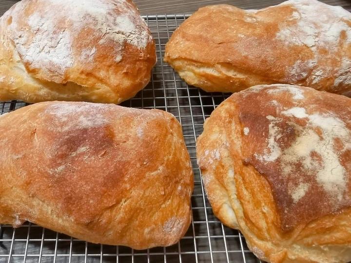 手揉004➡️完全不用揉面的夏巴塔，拖鞋面包