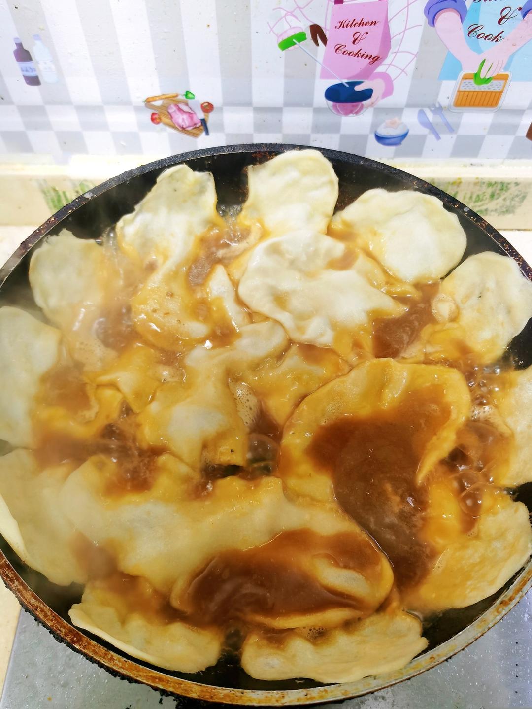 地锅鸡，教你贴饼子好吃的小技巧~
