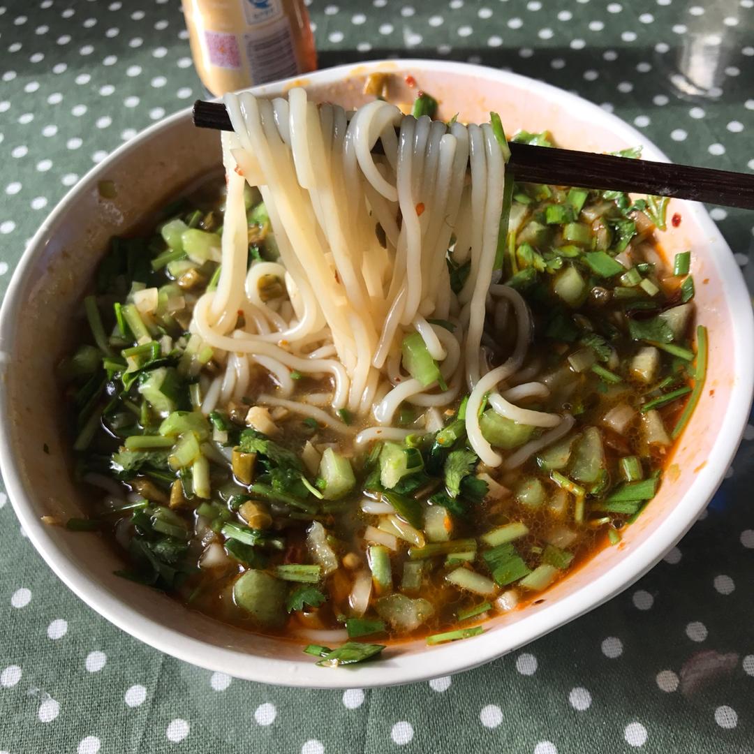 酸辣米粉