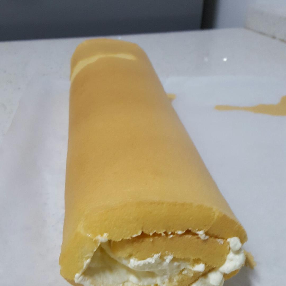 《Tinrry下午茶》教你做基础原味蛋糕卷