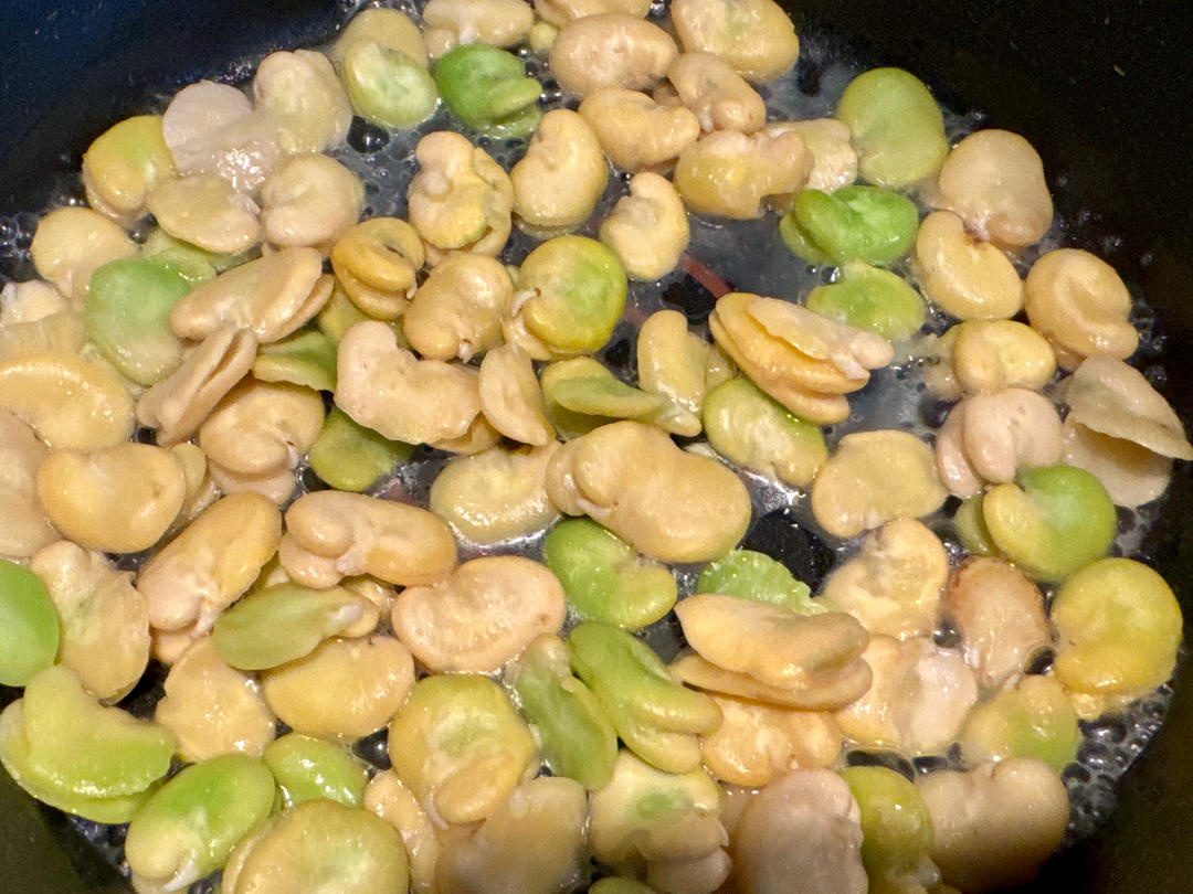下饭菜！鸡蛋炒蚕豆米！一家人都爱吃！