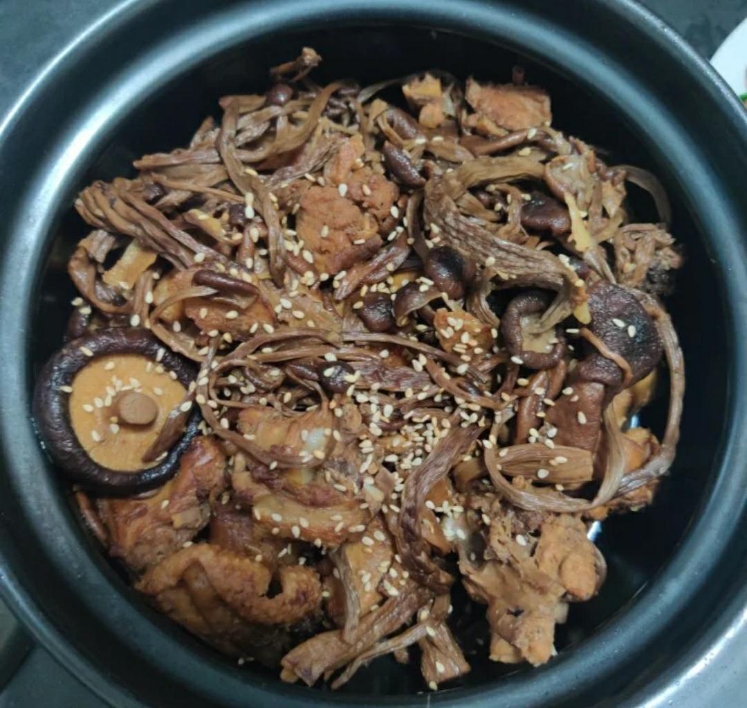 茶树菇烧老鸭