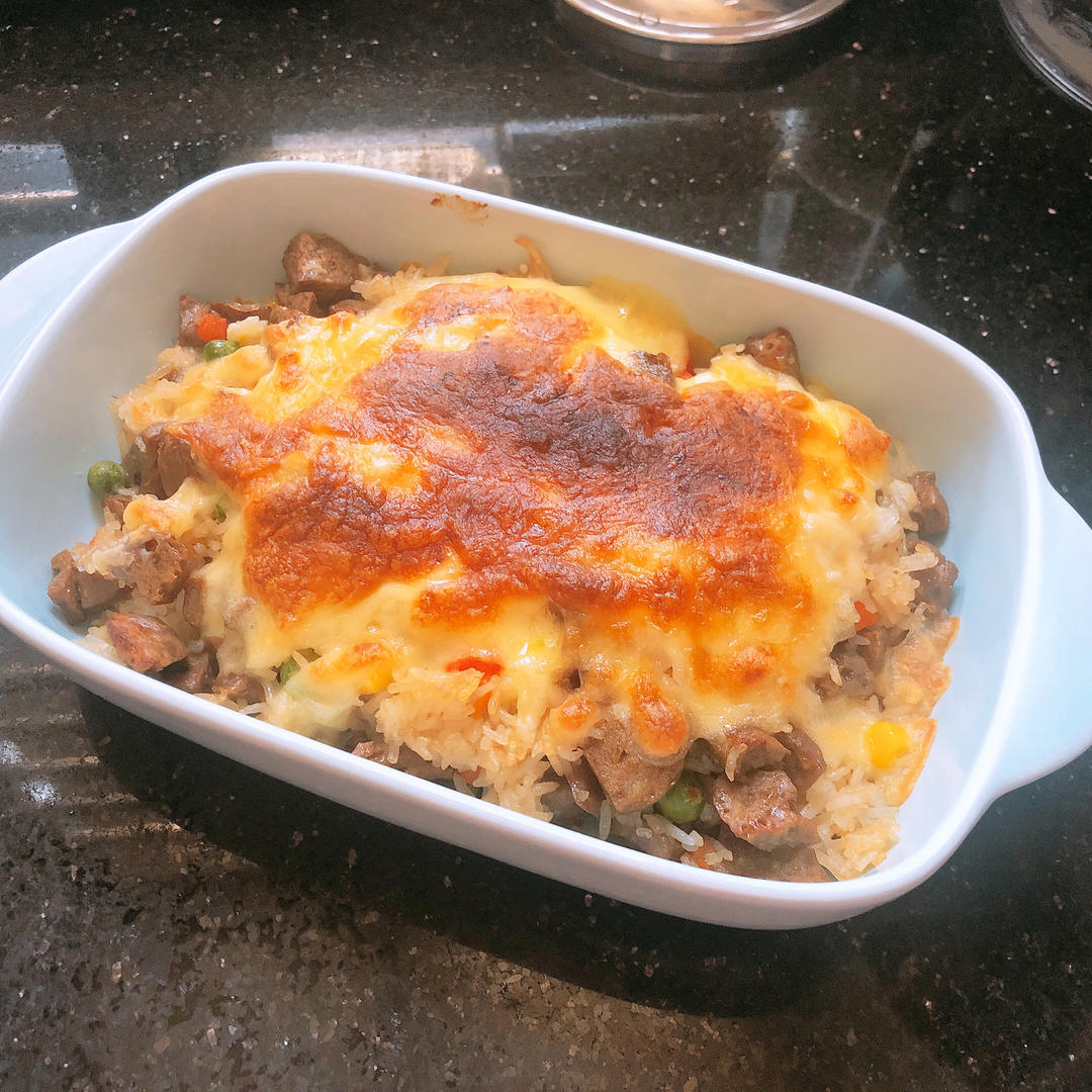 海鲜焗饭 Seafood Fried Rice with Cheesy Topping