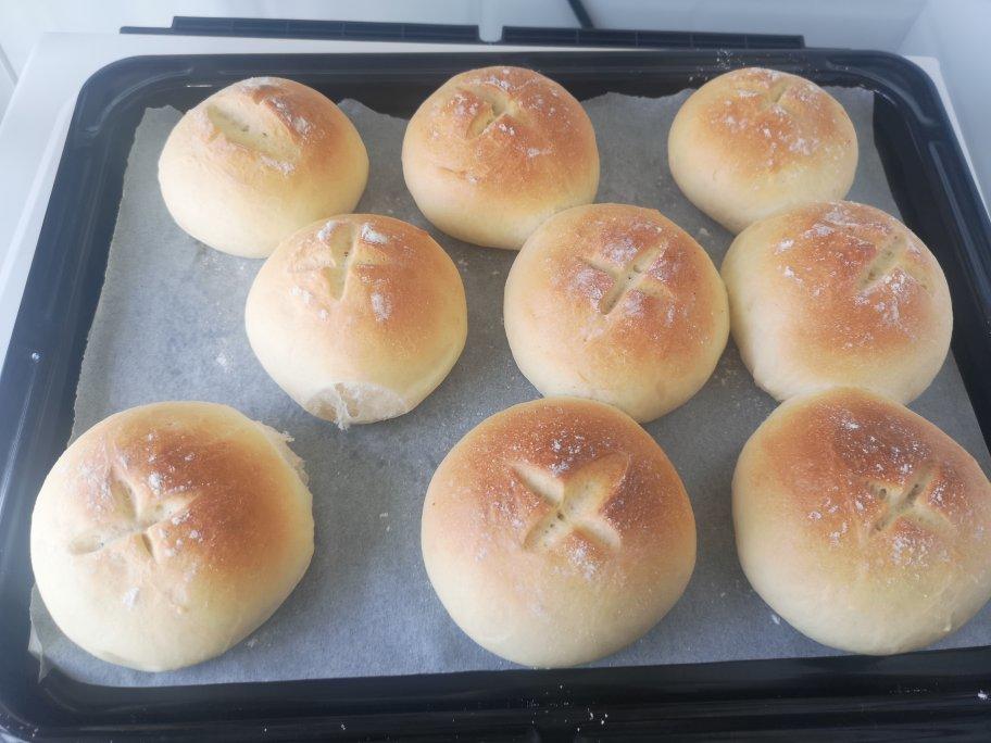 如棉花般松软的海苔肉松面包