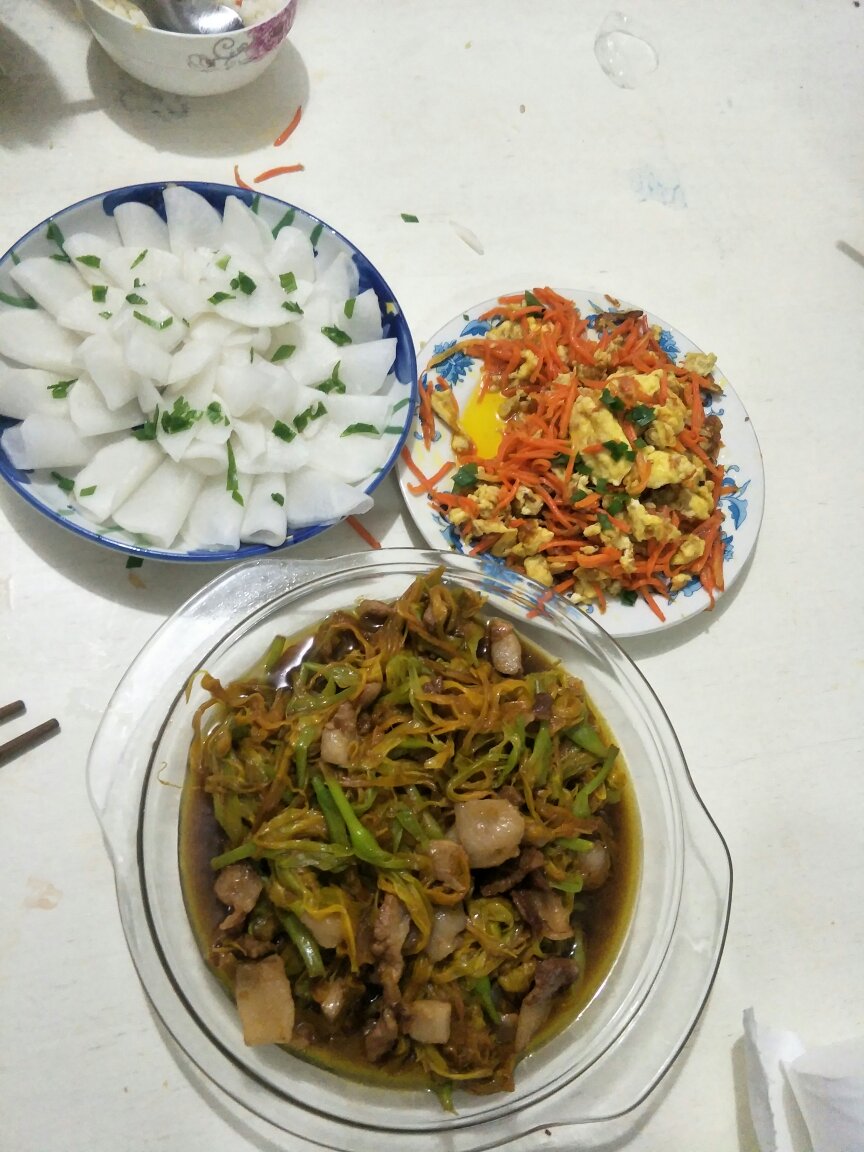肉炒黄花菜