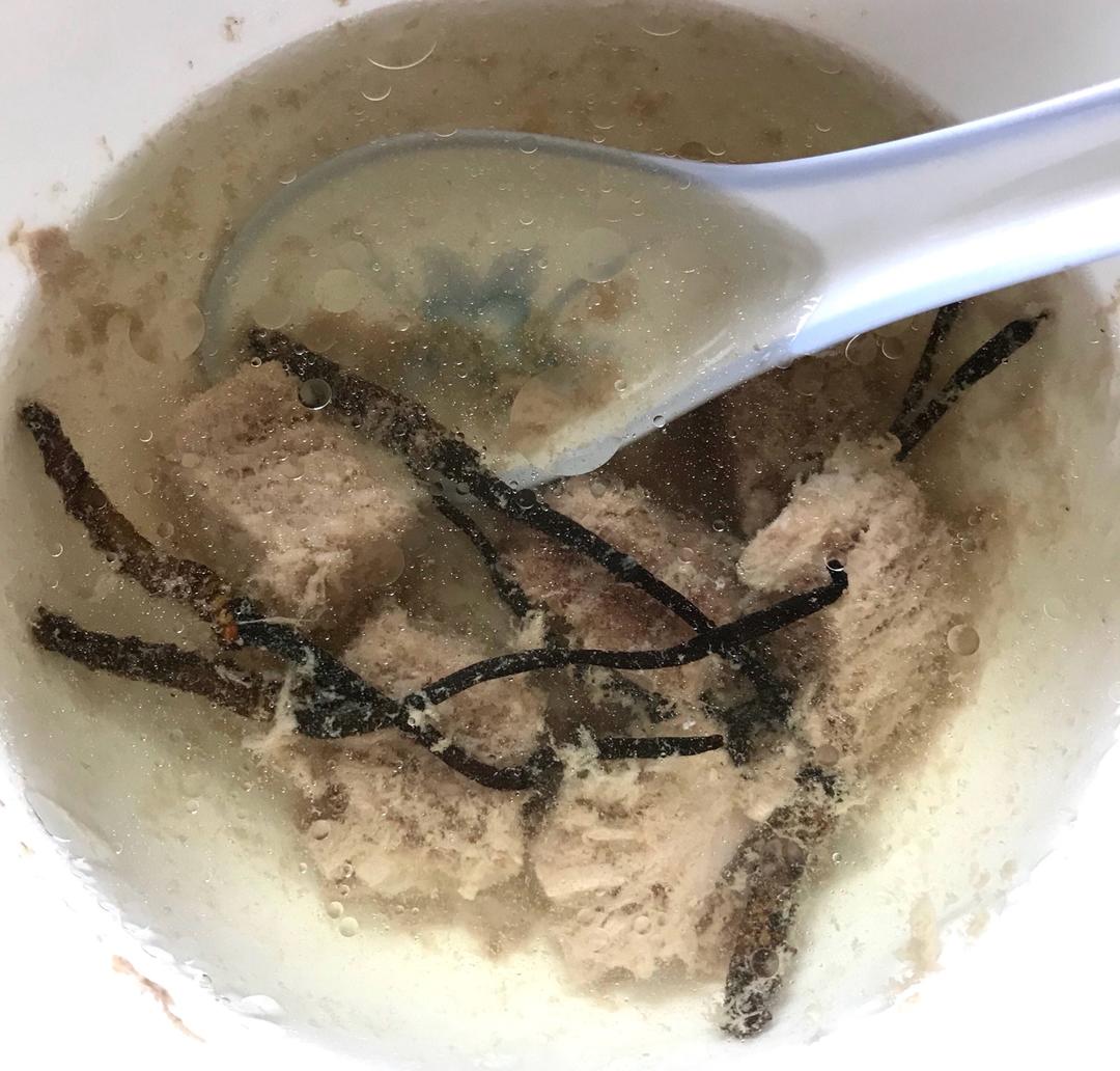 冬虫夏草炖瘦肉