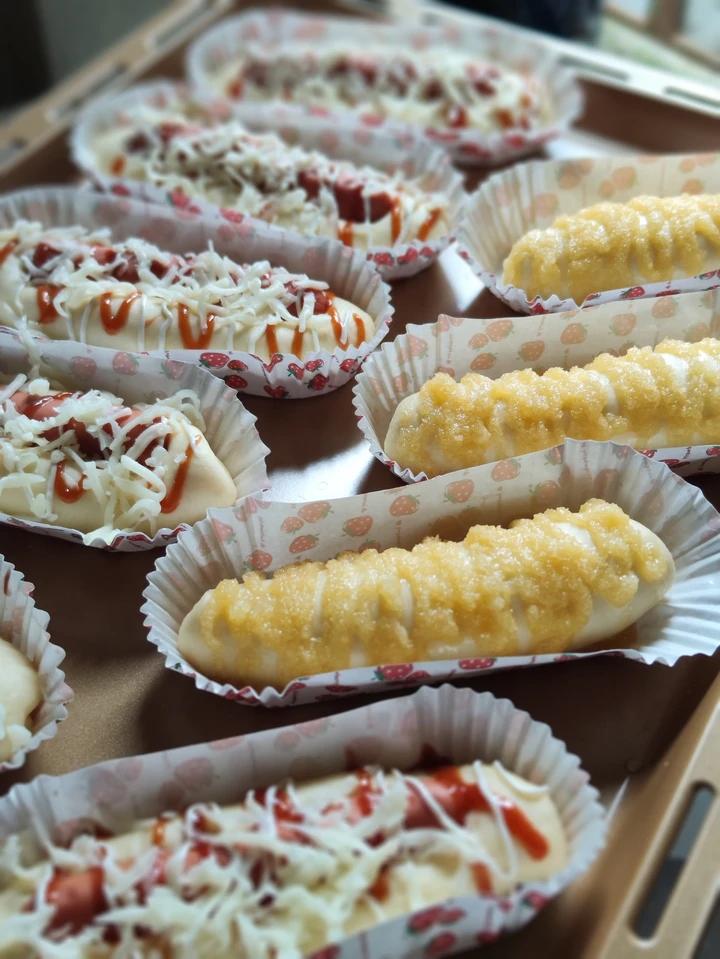 一个面团撑起一家店的台式面包—香肠面包