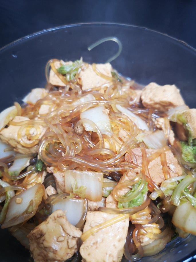 白菜五花肉粉条炖豆腐