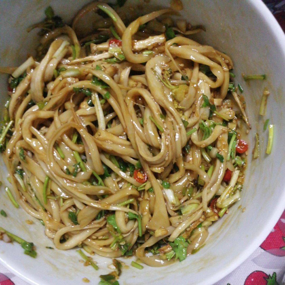 比肉还好吃的【手撕凉拌杏鲍菇】，上桌扫光光