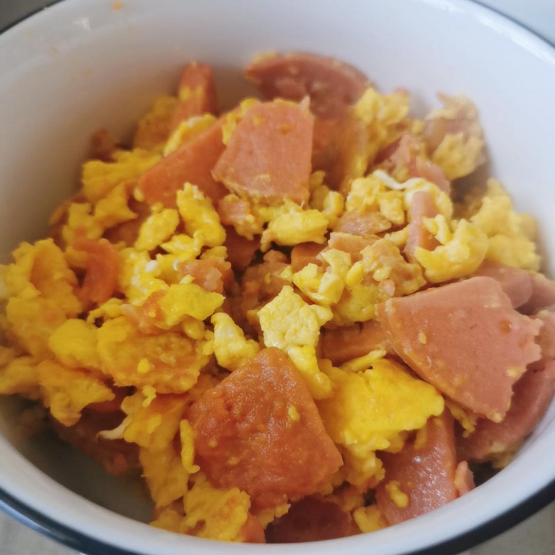火腿肠炒鸡蛋