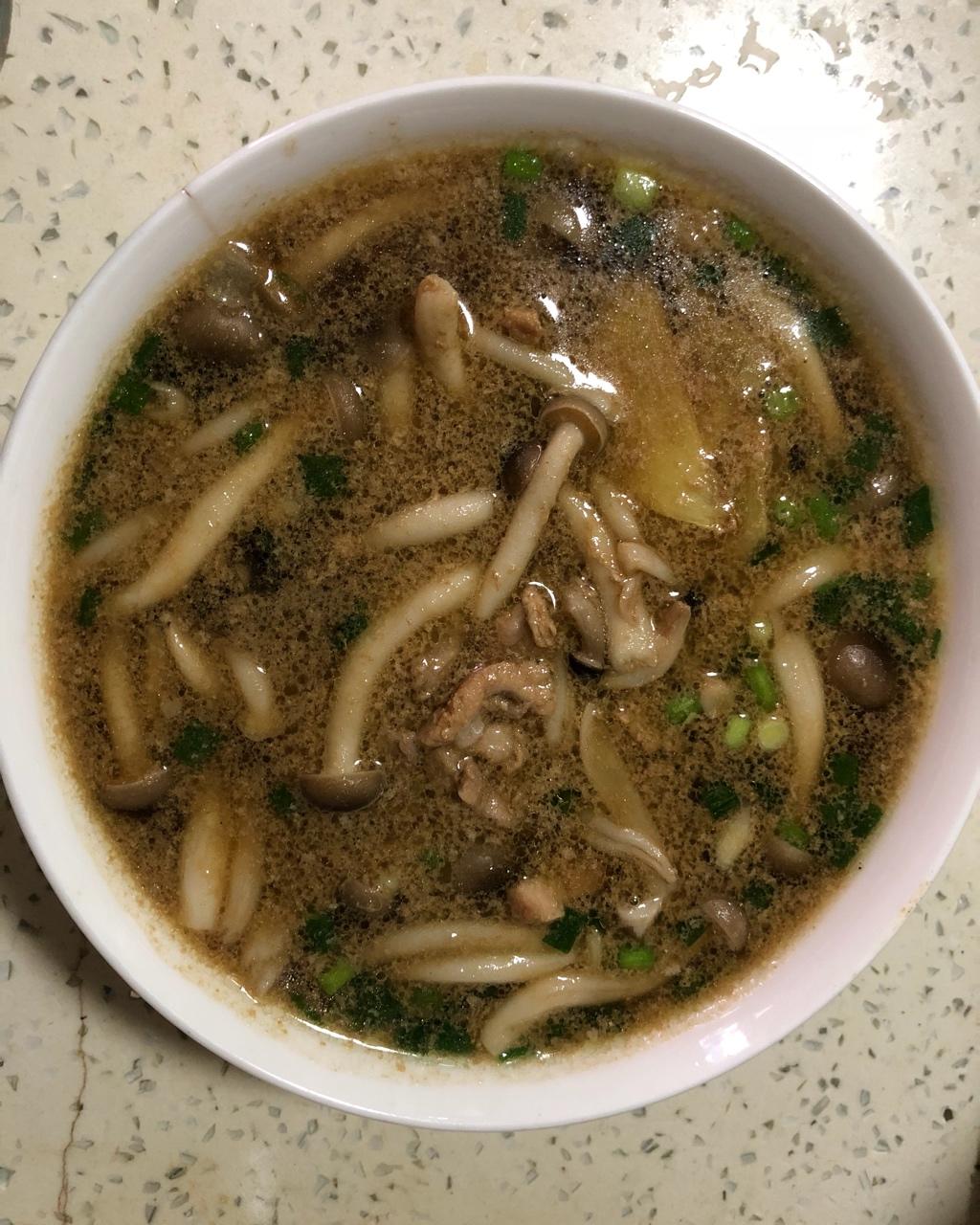 平菇肉片汤