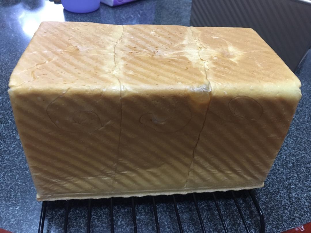 台湾面包冠军 之 香葱面包