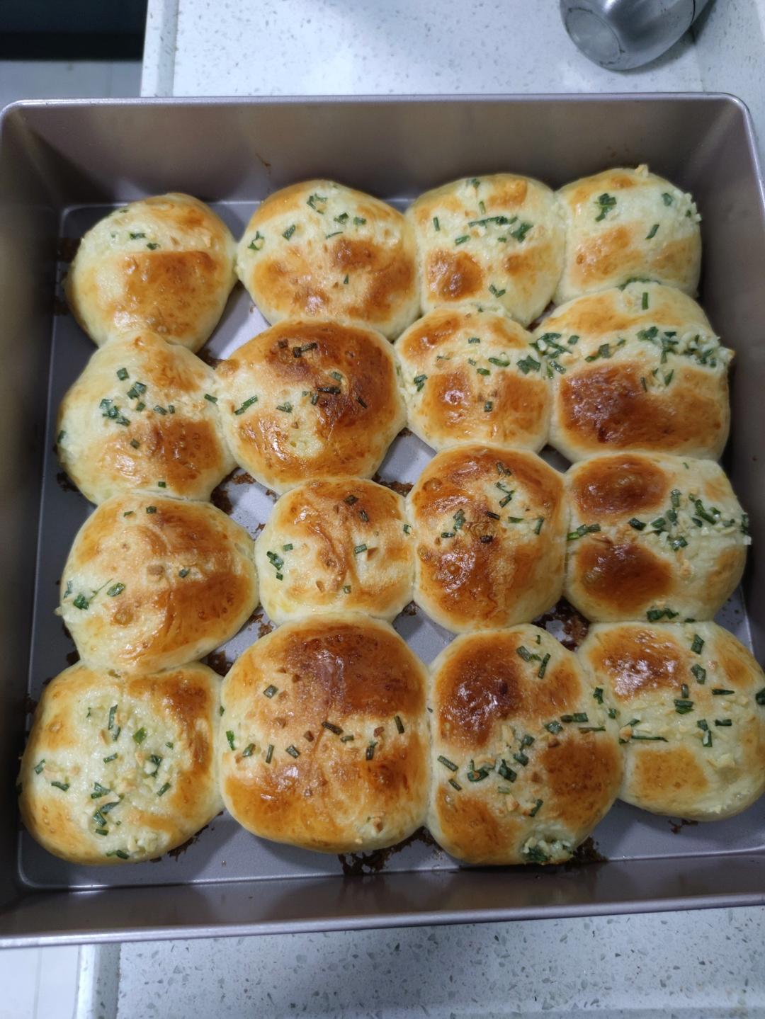 考验自制力的小餐包---黄油蒜香小餐包