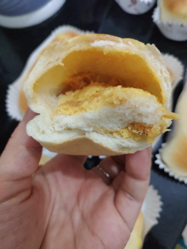 香甜软绵卡士达酱夹心软面包（含光亮剂方法）